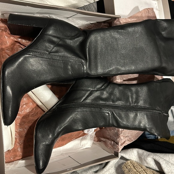 Katherine Knee High Boot - Picture 8 of 12